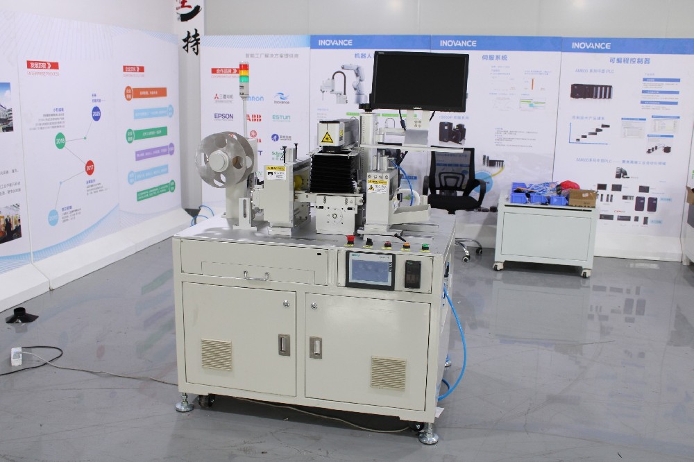 激光模切一体机 - 应用于新能源制造、新能源汽车行业、新能源光伏等。